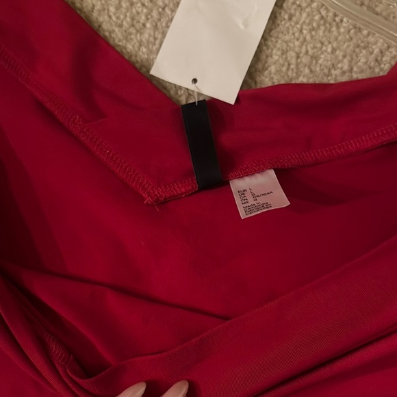 H&M Red Cropped Long Sleeve Blouse - Picture 2 of 4